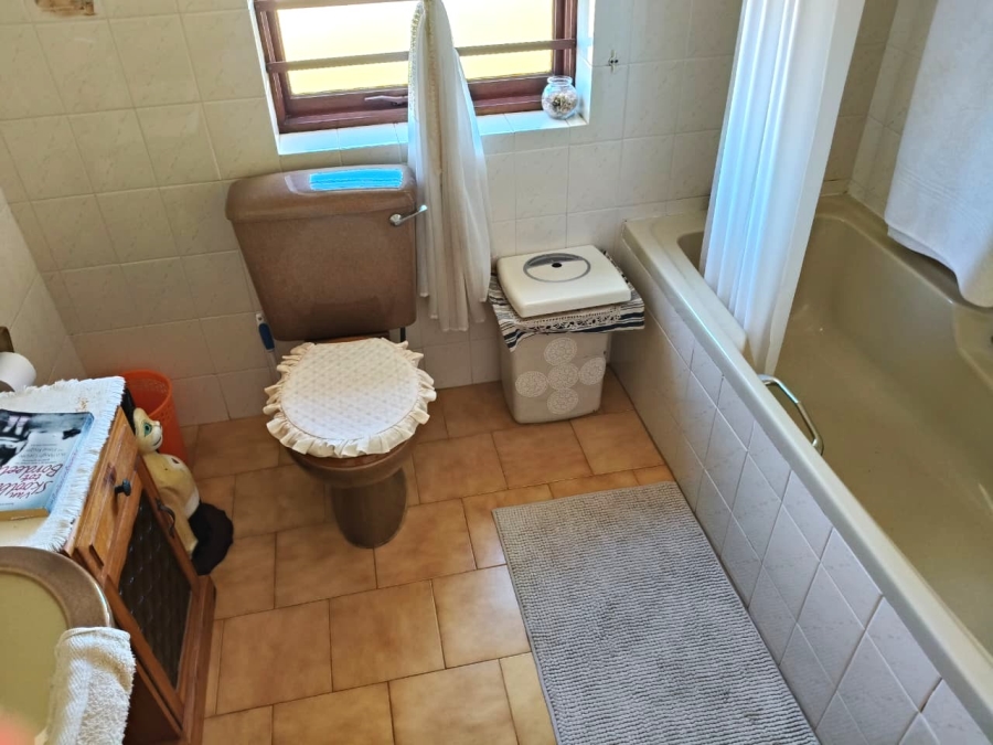 3 Bedroom Property for Sale in Jeffreys Bay Central Eastern Cape